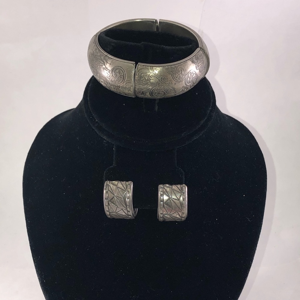 Three-piece Bracelet and Earring Set